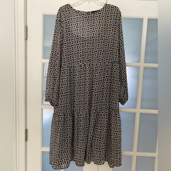 Ellos Women's Plus Black Geometric Print Sheer Overlay Tiered Dress Size 18/20 - Picture 6 of 17